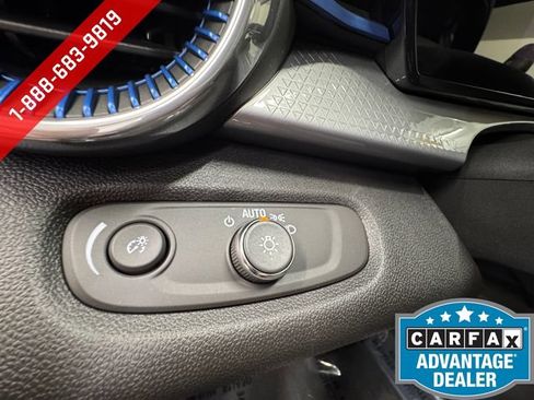 Used 2025 Chevrolet Trax LT FWD image 23
