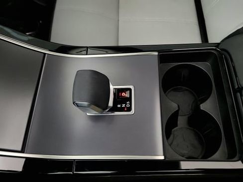 Used 2025 Land Rover Range Rover Velar Dynamic SE AWD/4WD image 67