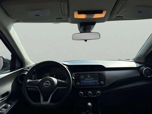 Used 2023 Nissan Kicks SV FWD image 11