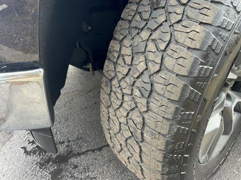 Used 2022 Chevrolet Silverado 1500 LT w/ Z71 Off-Road Package image 10