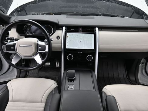 Used 2023 Land Rover Discovery HSE R-Dynamic AWD/4WD image 14