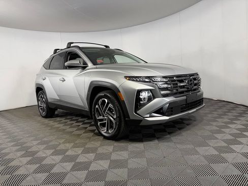 Used 2025 Hyundai Tucson Limited AWD/4WD image 5