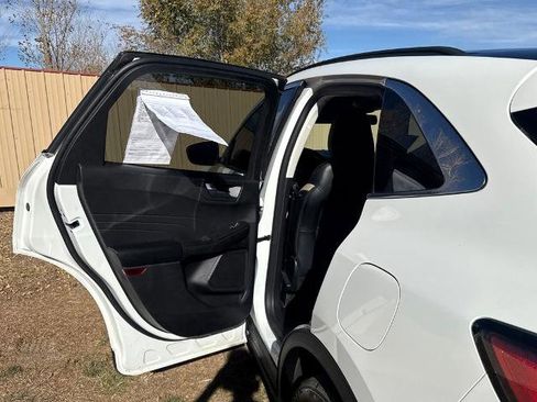 Certified 2022 Ford Escape Titanium w/ Class II Trailer Tow Package image 19