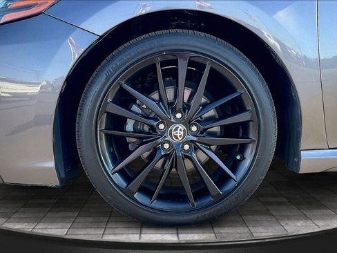 Used 2022 Toyota Camry XSE image 9