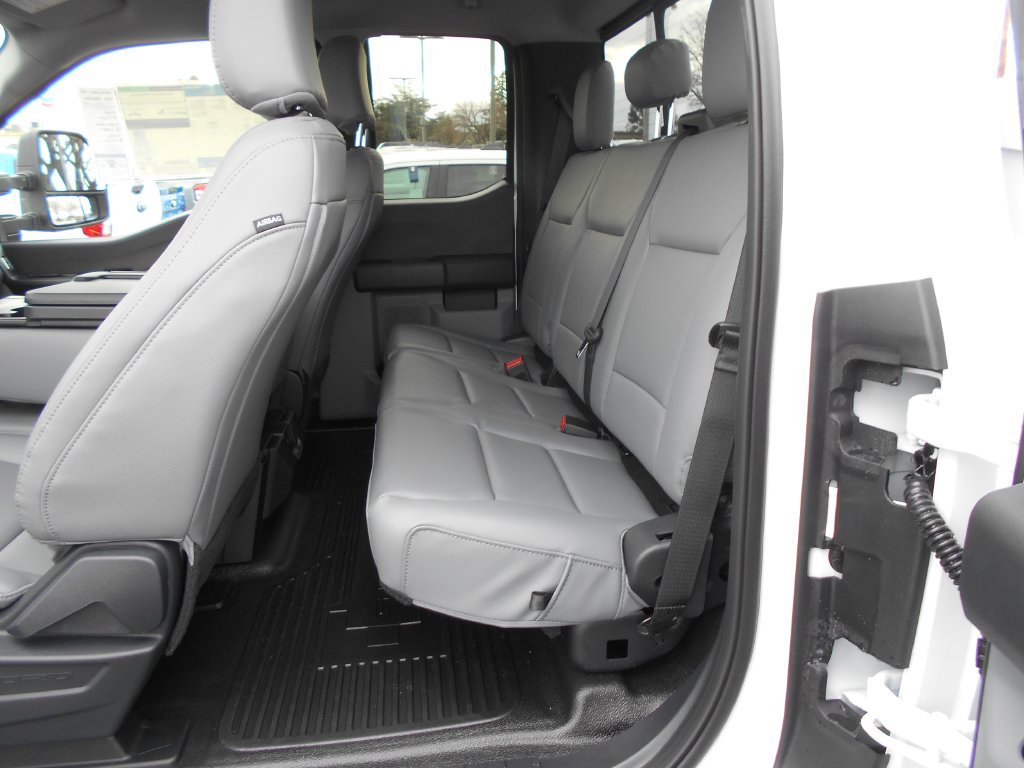 New 2026 Ford F350 XL w/ XL Chrome Package RWD image 9