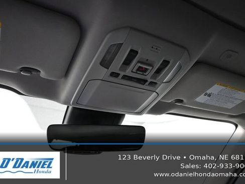 Used 2023 Toyota Highlander XLE AWD/4WD image 30