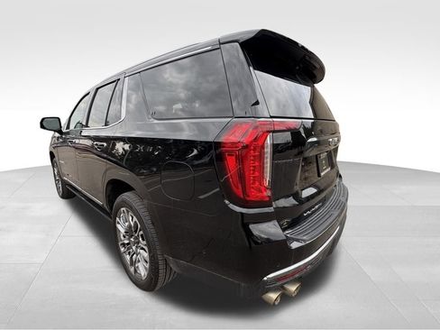 Used 2023 GMC Yukon Denali Ultimate AWD/4WD image 10