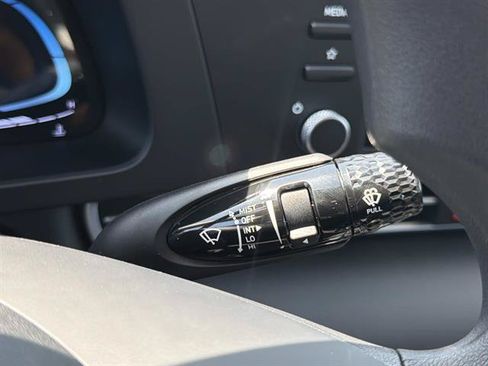 New 2026 Hyundai Elantra SE FWD image 19