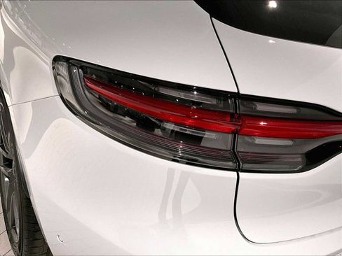 New 2026 Porsche Macan Turbo image 31