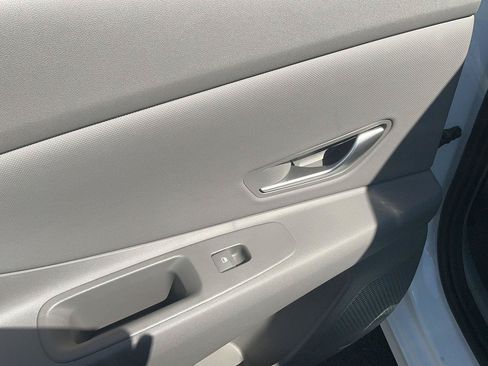 Certified 2025 Hyundai Elantra SEL FWD image 27