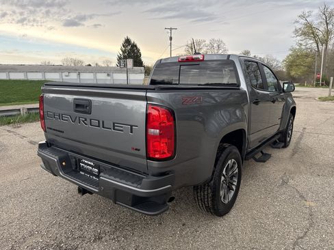 Used 2022 Chevrolet Colorado Z71 AWD/4WD image 4