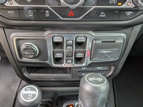 Used 2021 Jeep Wrangler Unlimited Sport S image 22