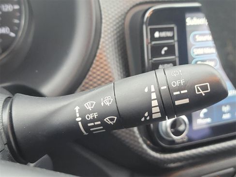 Certified 2023 Nissan Kicks SV image 16