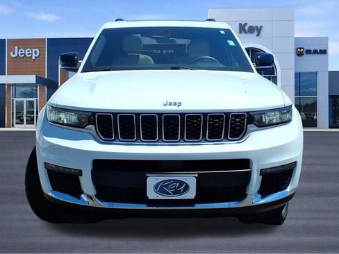 Used 2023 Jeep Grand Cherokee L Limited AWD/4WD image 8