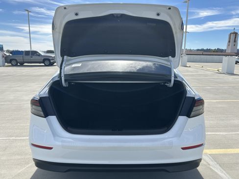 Certified 2024 Honda Accord EX image 20