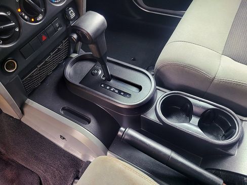 Used 2009 Jeep Wrangler X image 37