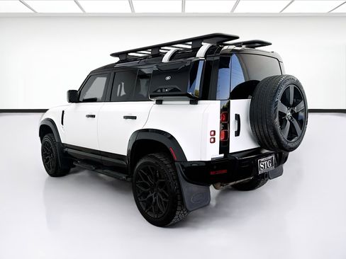 Used 2020 Land Rover Defender 110 HSE AWD/4WD image 6