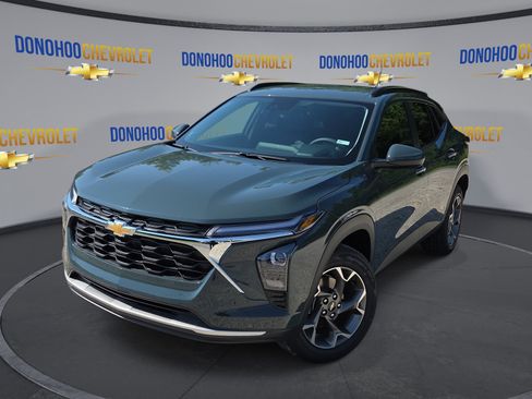 New 2026 Chevrolet Trax LT FWD image 1
