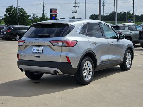 Used 2022 Ford Escape SE FWD image 10