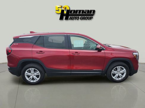 Used 2024 GMC Terrain SLE image 6