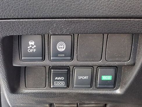 Used 2021 Nissan Rogue Sport S image 22