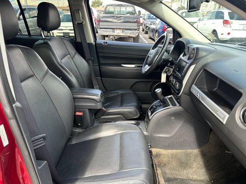 Used 2016 Jeep Compass High Altitude FWD image 31