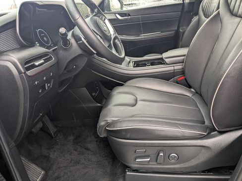 Used 2025 Hyundai Palisade Limited image 17