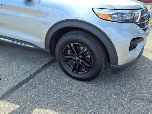 Certified 2023 Ford Explorer XLT AWD/4WD image 5
