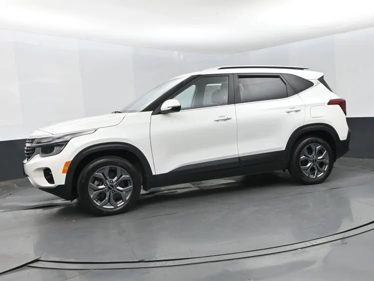 Used 2024 Kia Seltos S AWD/4WD image 5