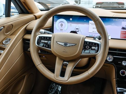 Used 2025 Genesis G80 2.5T image 15