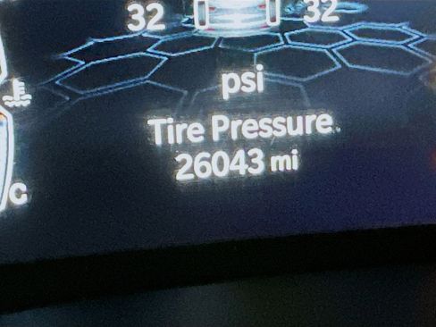 Used 2022 Jeep Compass Latitude image 19