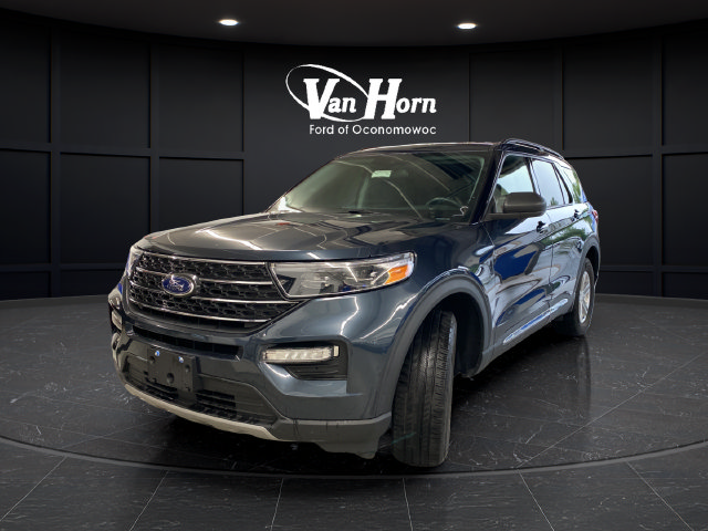 Used 2022 Ford Explorer XLT w/ Equipment Group 202A AWD/4WD image 3