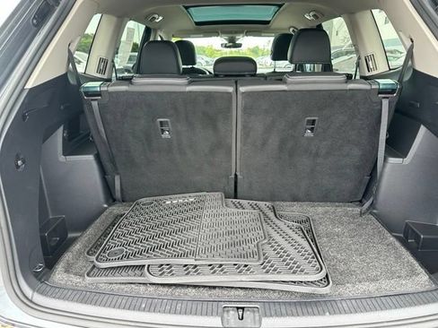 Used 2023 Volkswagen Atlas SEL AWD/4WD image 12