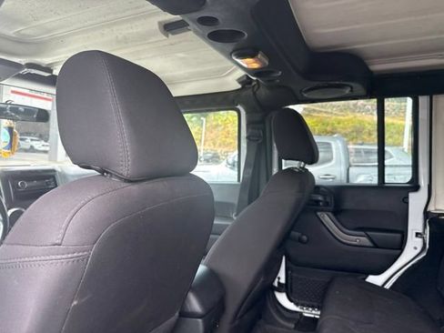 Used 2014 Jeep Wrangler Unlimited Sport w/ Max Tow Package AWD/4WD image 12