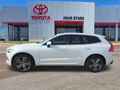 Used 2018 Volvo XC60 T6 Momentum w/ Advanced Package image 1