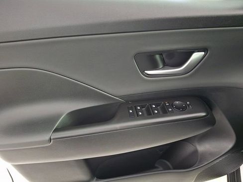 New 2026 Hyundai Kona Limited FWD image 10