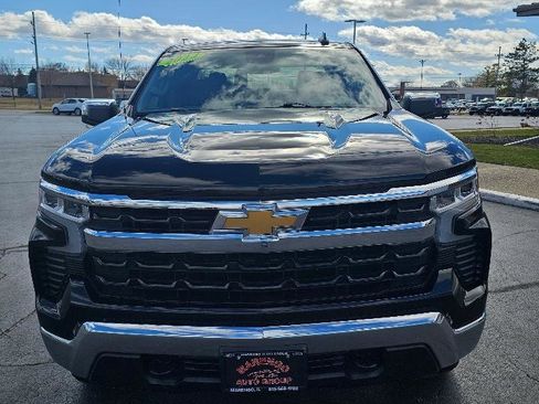 Used 2024 Chevrolet Silverado 1500 LT image 8