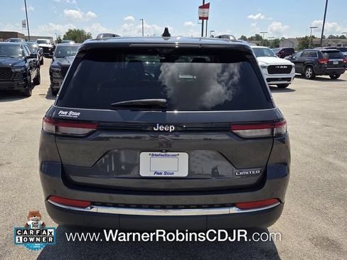 Used 2022 Jeep Grand Cherokee Limited w/ Luxury Tech Group II RWD image 11