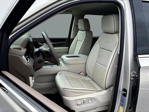 Used 2023 GMC Yukon Denali w/ Max Trailering Package image 26