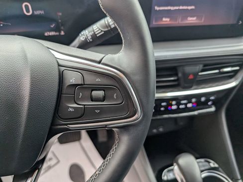 Used 2024 Buick Encore GX Avenir w/ Avenir Convenience Package FWD image 17