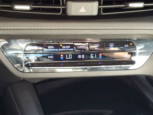 Used 2023 Buick Envision Essence image 33