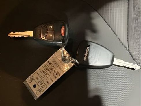 Used 2017 Jeep Wrangler Unlimited Sahara AWD/4WD image 27