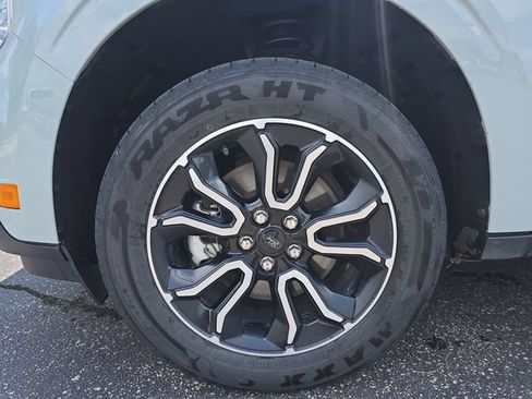 Used 2023 Ford Maverick Lariat w/ Lariat Luxury Package AWD/4WD image 10