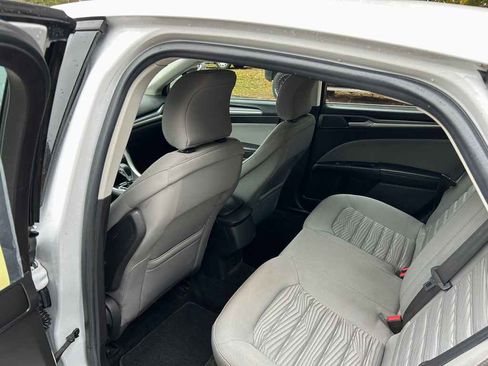 Used 2016 Ford Fusion S image 10