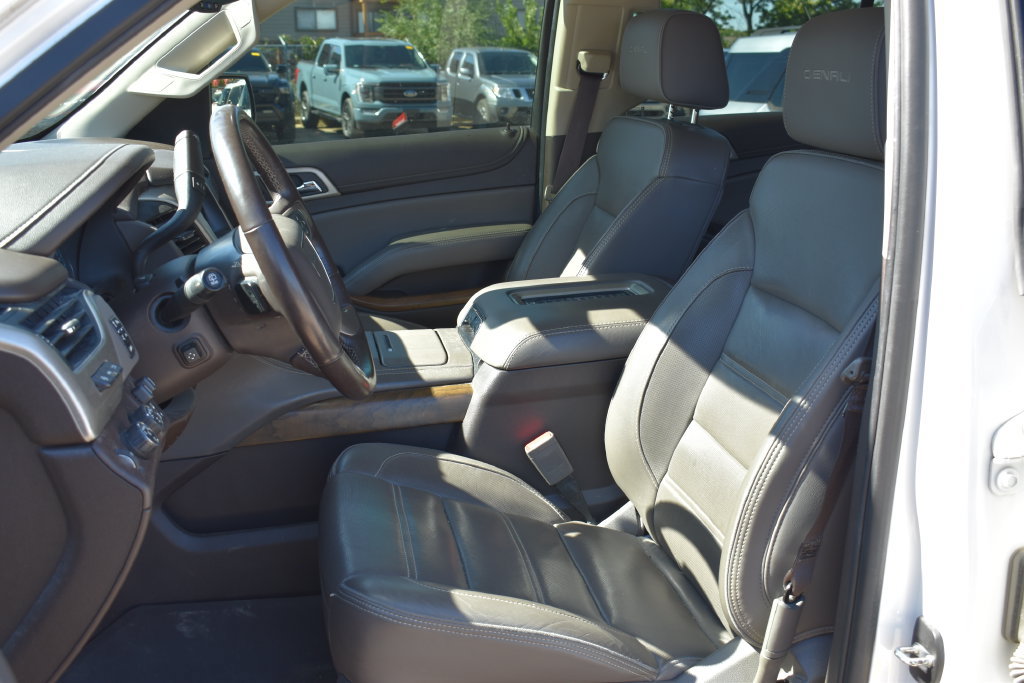 Used 2020 GMC Yukon Denali w/ Open Road Package AWD/4WD image 7