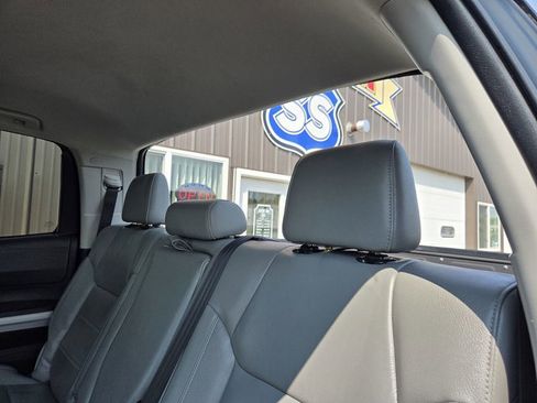 Used 2021 Toyota Tundra SR5 w/ SR5 Leather Package AWD/4WD image 18