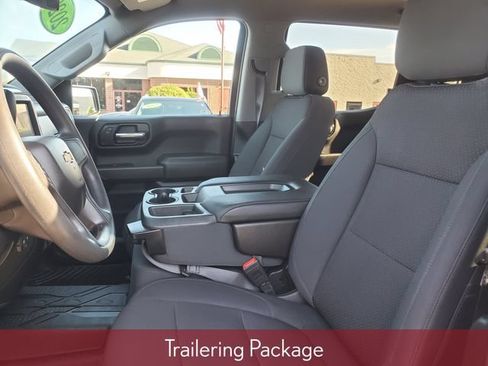 Used 2020 Chevrolet Silverado 1500 Custom w/ Custom Value Package AWD/4WD image 6