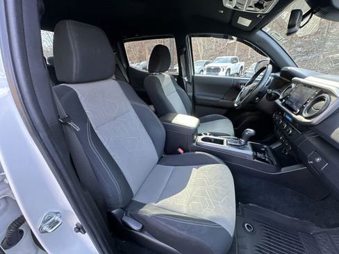 Used 2023 Toyota Tacoma TRD Off-Road image 28