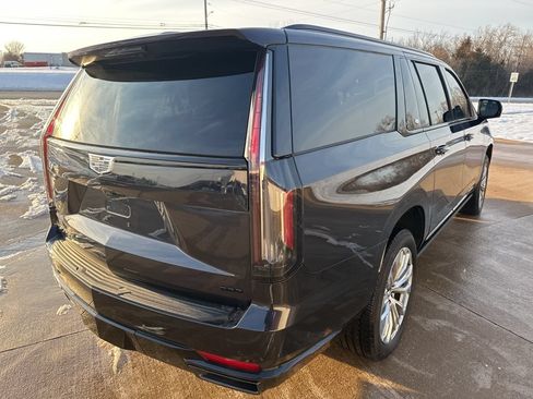 Certified 2024 Cadillac Escalade ESV Sport Platinum w/ LPO, ONYX Package AWD/4WD image 5