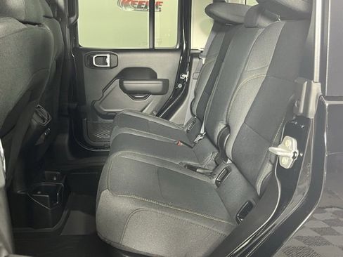 New 2025 Jeep Gladiator Willys image 24